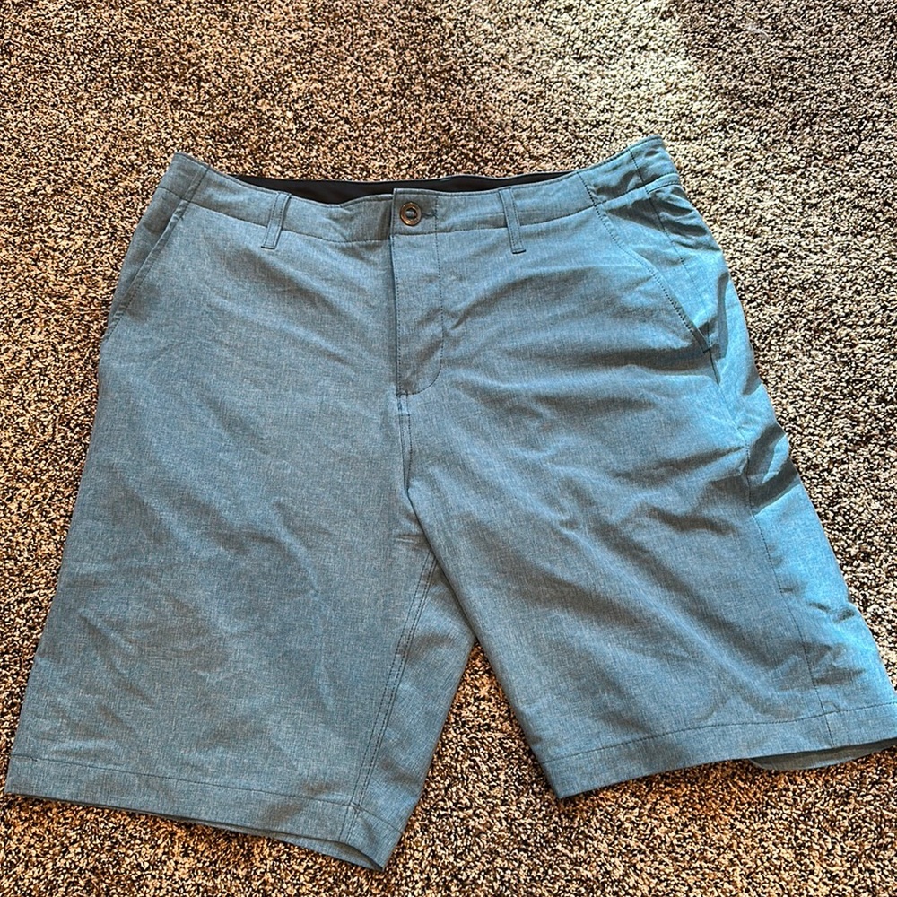 Men’s Volcom shorts